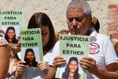 Concentración en Traspinedo para exigir Justicia para Esther López. -PHOTOGENIC