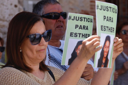 Concentración en Traspinedo para exigir Justicia para Esther López. -PHOTOGENIC