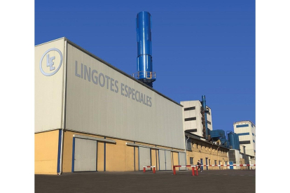 Exterior de la fábrica de Lingotes Especiales.- EUROPA PRESS