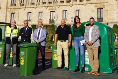 Presentación de la campaña promovida por Ecovidrio en colaboración con el Ayuntamiento para impulsar el reciclaje de vidrio. -AYUNTAMIENTO VALLADOLID