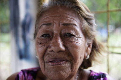 La Coquito, de 78 años, fue capturada junto con otras dos mujeres, una de ellas vestida con un traje típico azul y blanco, en alegoría a la bandera de Nicaragua, para protestar por medio de un baile folclórico.-EFE