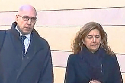 Martín Tobalina y Hernández (dcha.) en una declaración en los juzgados.-TVE