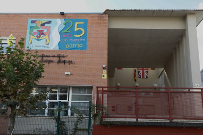 Barrio de Parquesol, instituto Julián Marías. -  J.M. LOSTAU