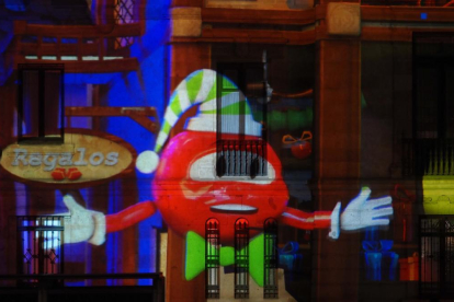 'Videomapping' navideño proyectado en la fachada de la Academia de Caballería.- PHOTOGENIC