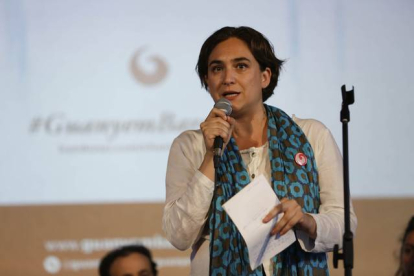 Ada Colau encabeza la candidatura de 'Guanyem Barcelona' de cara a las municipales del 2015.-Foto: JOSEP GARCIA