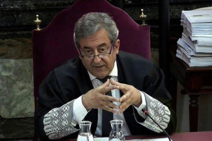 El fiscal Javier Zaragoza lee su informe final en el juicio del ’procés’-