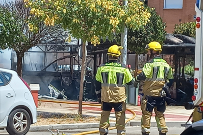 Imagen del incendio en Covaresa .-ICAL