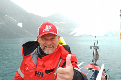 Antonio de la rosa tras completar la expedición 'Antártico remando en solitario'. POSOVISIÓN