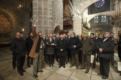 La consejera de Cultura y Turismo, Alicia García, visita las obras de restauración que se realizan en la Catedral de Ávila-Ical