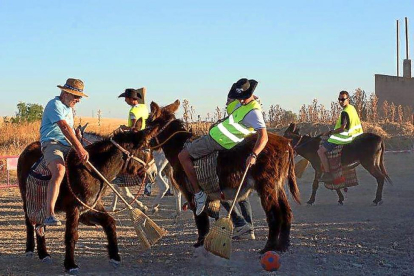 Campeonato mundial de ‘burro polo’ en una anterior edición.-EL MUNDO