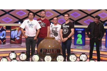 Héctor Miguel Paramio, Javier Miralles, Rubén Calvo y Alfredo Mayo, Los Rockcampers, en el concurso '¡Boom'!, de Antena 3.-