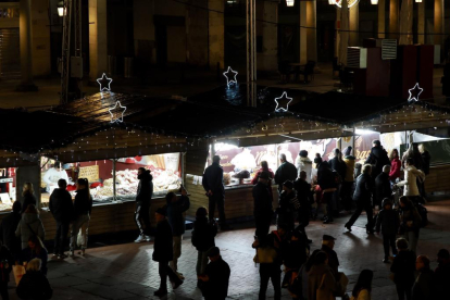 Mercado Artesanal Navideño de Valladolid 2023.- PHOTOGENIC