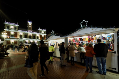 Mercado Artesanal Navideño de Valladolid 2023.- PHOTOGENIC