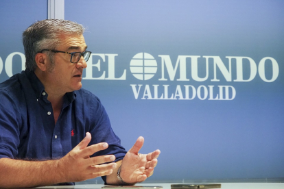 Entrevista a Paco García, entrenador del UEMC Real Valladolid Baloncesto. / PHOTOGENIC