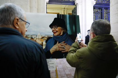 El Ayuntamiento de Valladolid abre sus puertas con varios libros de condolencias por la muerte de Concha Velasco. -AYUNTAMIENTO VALLADOLID