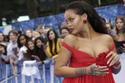 Rihanna posa en el estreno de Valerian y los mil planetas , el pasado 24 de julio en Londres.-GTRES