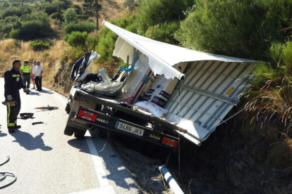 Un varón de 40 años fallece en una colisión entre dos furgonetas en Riello (León)-ICAL