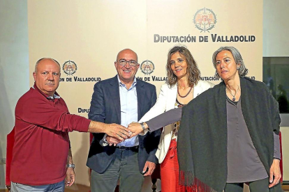 Gonzalo Franco, Jesús Julio Carnero, Ángela de Miguel y Nuria González, ayer en Pimentel.-ICAL