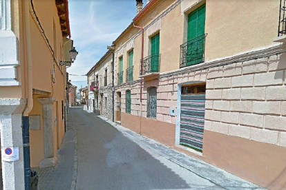 Calle del Cazo, en la localidad de Pesquera de Duero.