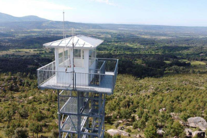 Torre de vigilancia El Refugio, en Ávila.- J.C.L.