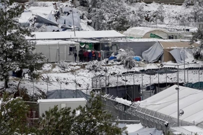 Campamento de refugiados de Moria, en la isla griega de Lesbos.-EFE / STRATIS BALASKAS