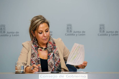 La vicepresidenta de la Junta y portavoz, Rosa Valdeón, durante la rueda de prensa posterior a la reunión del Consejo de Gobierno de Castilla y León-Ical