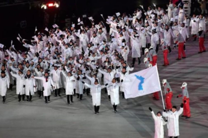 Las dos Coreas desfilaron juntas en la ceremonia inaugural de los Juegos de Invierno. /-PYEONGCHANG 2018