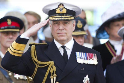 El príncipe Andrés, duque de York, en un desfile en el 2015.-JUSTIN TALLIS (AFP)