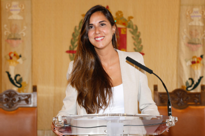 La concejal de Turismo, Eventos y Marca Ciudad, Blanca Jiménez Cuadrillero, durante la rueda de prensa. E.M.