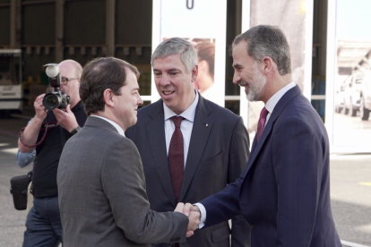 Mañueco, De los Mozos y Felipe VI en Valladolid en octubre de 2019. - ICAL