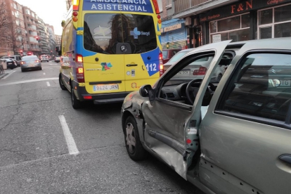Accidente ocurrido entre las calles Cardenal Cisneros y Moradas. - POLICÍA LOCAL DE VALLADOLID