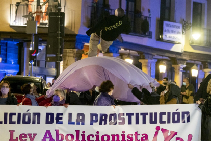 Manifestación por una Ley Abolicionista de la Prostutición en las calles de la capital vallisoletana. -EUROPA PRESS
