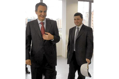 Zapatero y Enrique Martínez, en la visita del presidente a la obra Inteco.-E. M.