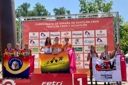 Campeonato de España de Duatlón Cros, Triatlón Cros y Acuatlón en Almazán. / E. M.