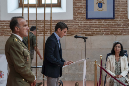 El delegado de Defensa en la Comunidad de Castilla y León, Joaquín Blanco González, preside el acto institucional del Día de la Delegación de Defensa en Castilla y León. - ICAL
