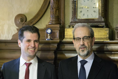El secretario general del PSCyL y candidato a la Junta, Luis Tudanca y el rector de la Universidad de Salamanca, Daniel Hernández Ruipérez-Ical