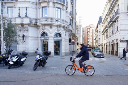 Presentación del nuevo servicio de alquiler público de bicicletas BIKI.- ICAL