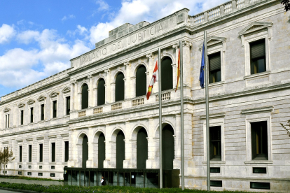 Tribunal Superior de Justicia de Castilla y León. E.M.