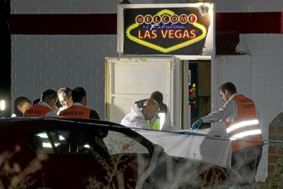 Exterior del club Las Vegas de Medina tras el tiroteo.-J.M. LOSTAU
