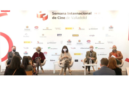 Ana Redondo, Javier Angulo y Guillaume Rousseau.