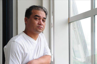 Ilham Tohti, premio Sájarov 2019, en una foto tomada en Pekín en junio de 2010. /-AFP