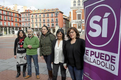Miembros de Podemos y Ganemos presentaron la candidatura popular que impulsan para las municipales-Ical