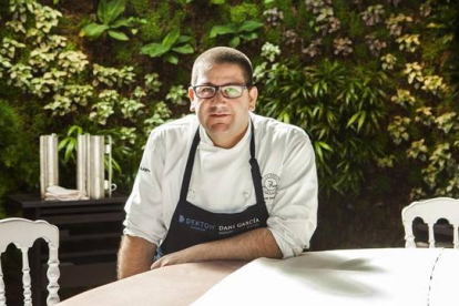 El chef Dani García visita 'Cocineros al voalnte'.-