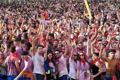 Desfile de peñas de las Fiestas de Valladolid 2023. -PHOTOGENIC/MIGUEL ÁNGEL SANTOS