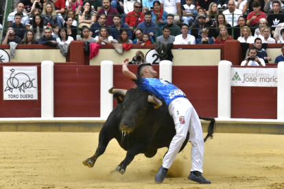 Concurso de Cortes de Valladolid.- JOSÉ SALVADOR