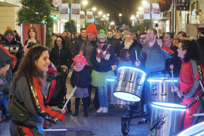 Batucada de Carnaval en las calles de Valladolid. -PHOTOGENIC.
