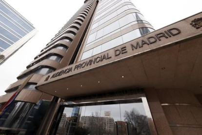Imagen de archivo de la fachada de la Audiencia Provincial de Madrid.-JAVIER LIZÓN (EFE)