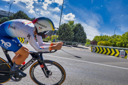 Celebración de la X etapa de la Vuelta Ciclista a España, con una contrarreloj por las calles de Valladolid