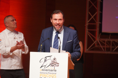 Óscar Puente, alcalde de Valladolid, interviene en la gala del Concurso Provincial de Pinchos 2023. -AYUNTAMIENTO VALLADOLID