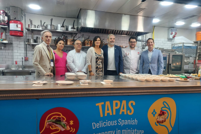 El cocinero Alejandro San José, de Habanero Taquería, ha participado en una acción de Saborea España y Turespaña.- E.M.